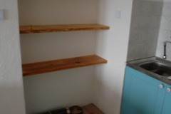 Kuchyně a jídelní stůl 