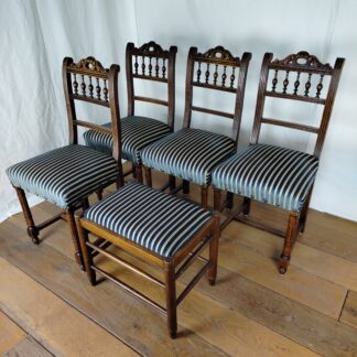 Jídelní židle a podnožka