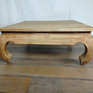 Masivní konferenční stolek